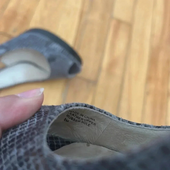 Michael kors  platform pumps - Picture 6 of 6